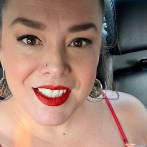 Meet your Posher, Athena